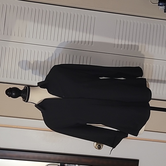 Doc & Amelia S Woman professional button-down blouse work top - Picture 11 of 11